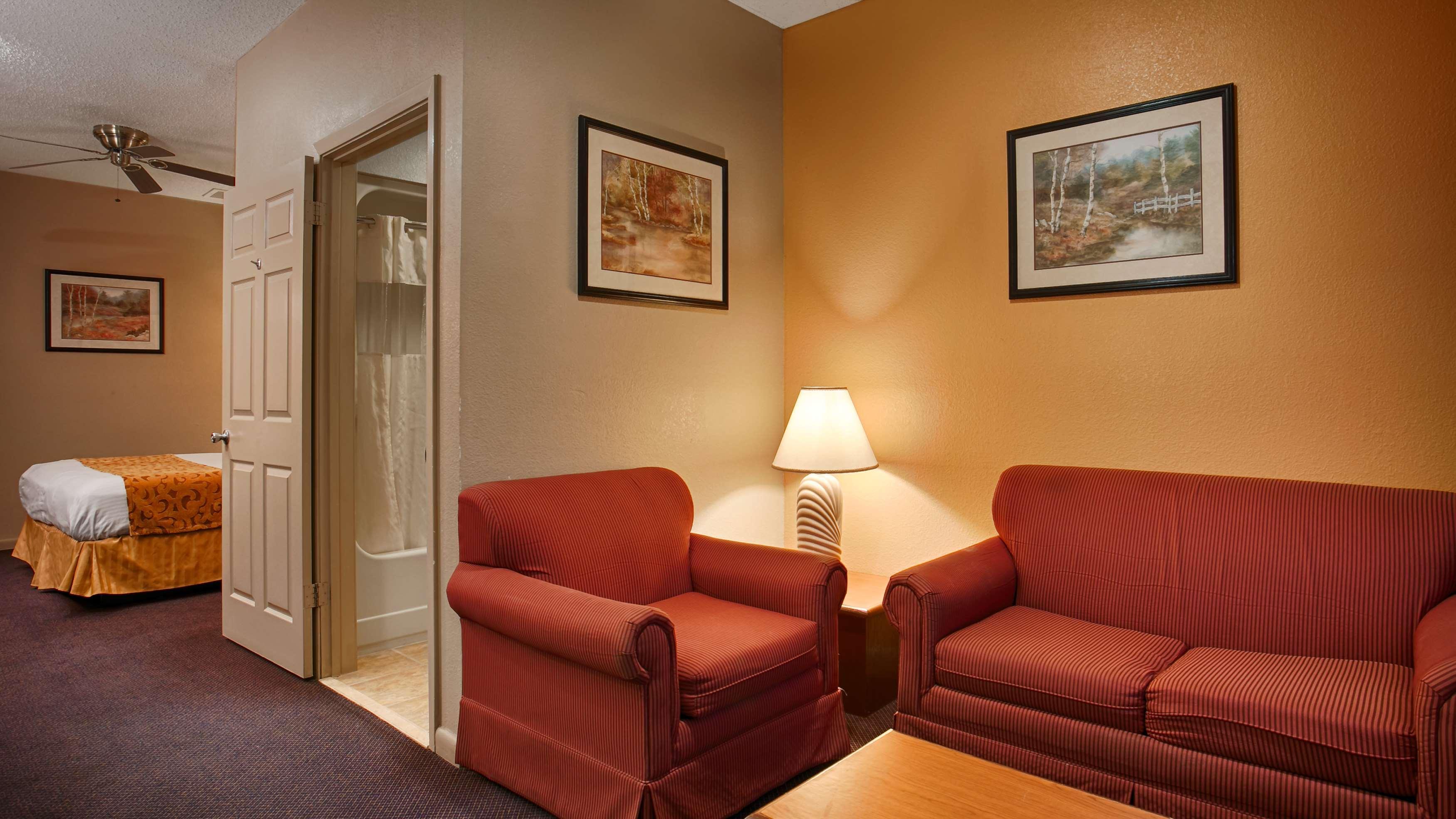 Best Western Delhi Inn Zewnętrze zdjęcie